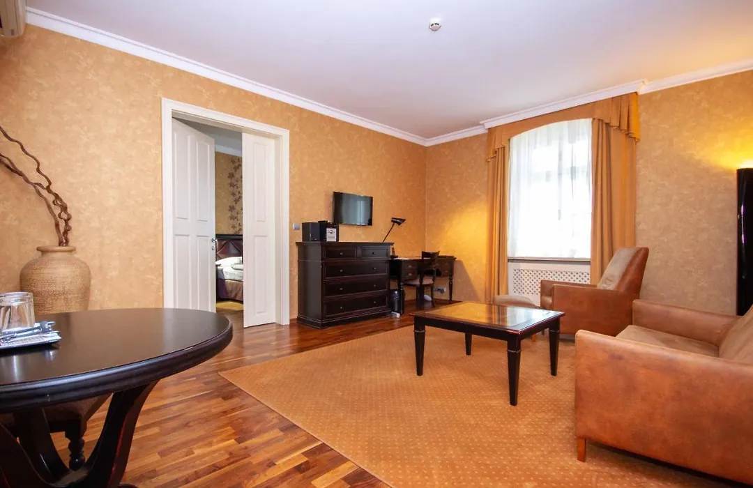 Skaritz Hotel & Residence-1
