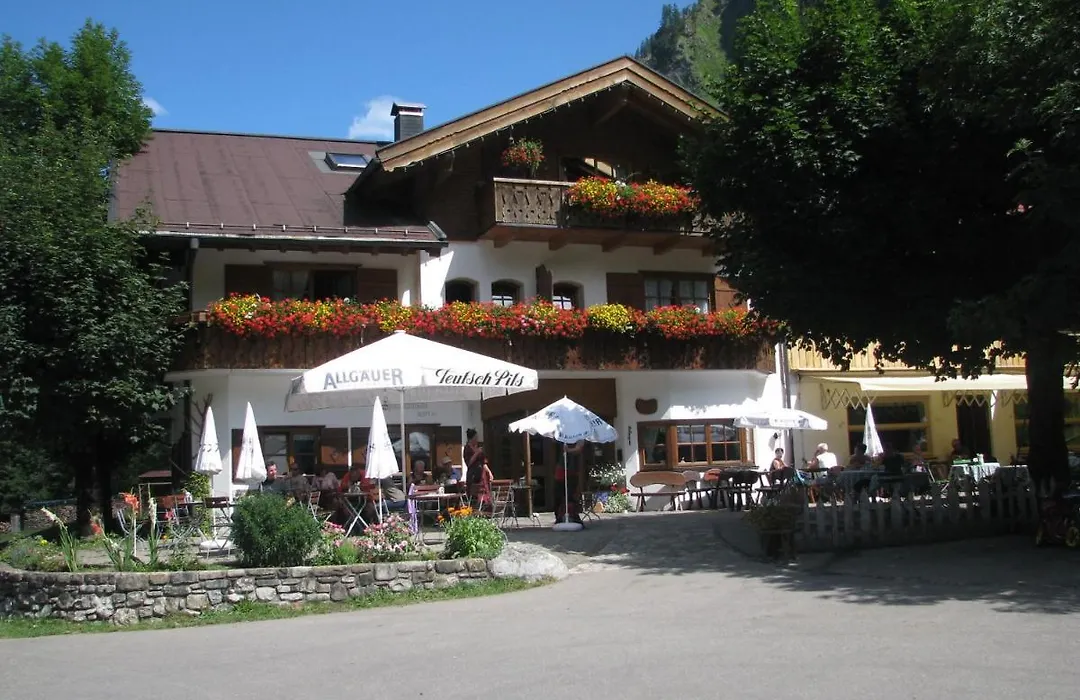 Ferienparadies Spielmannsau-1