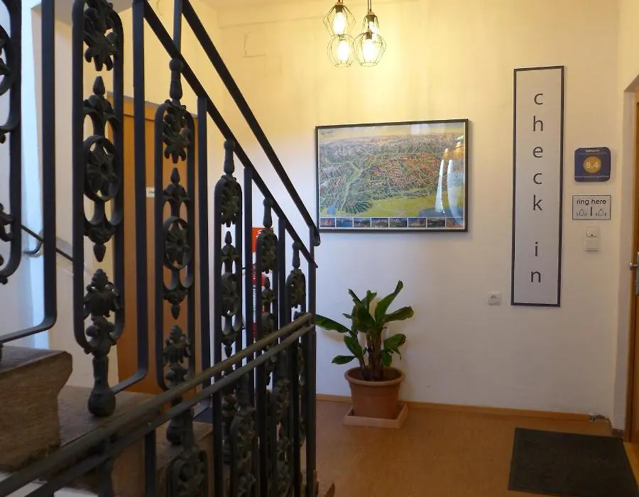 Pension Stoi Budget Guesthouse-1