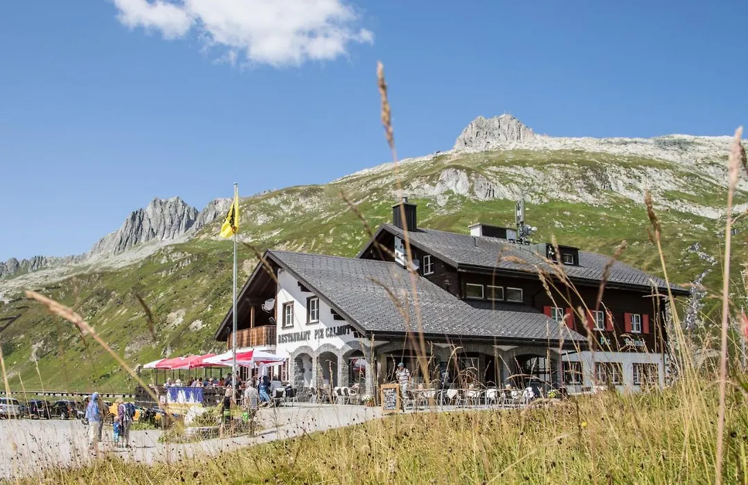 Berggasthaus Piz Calmot-1