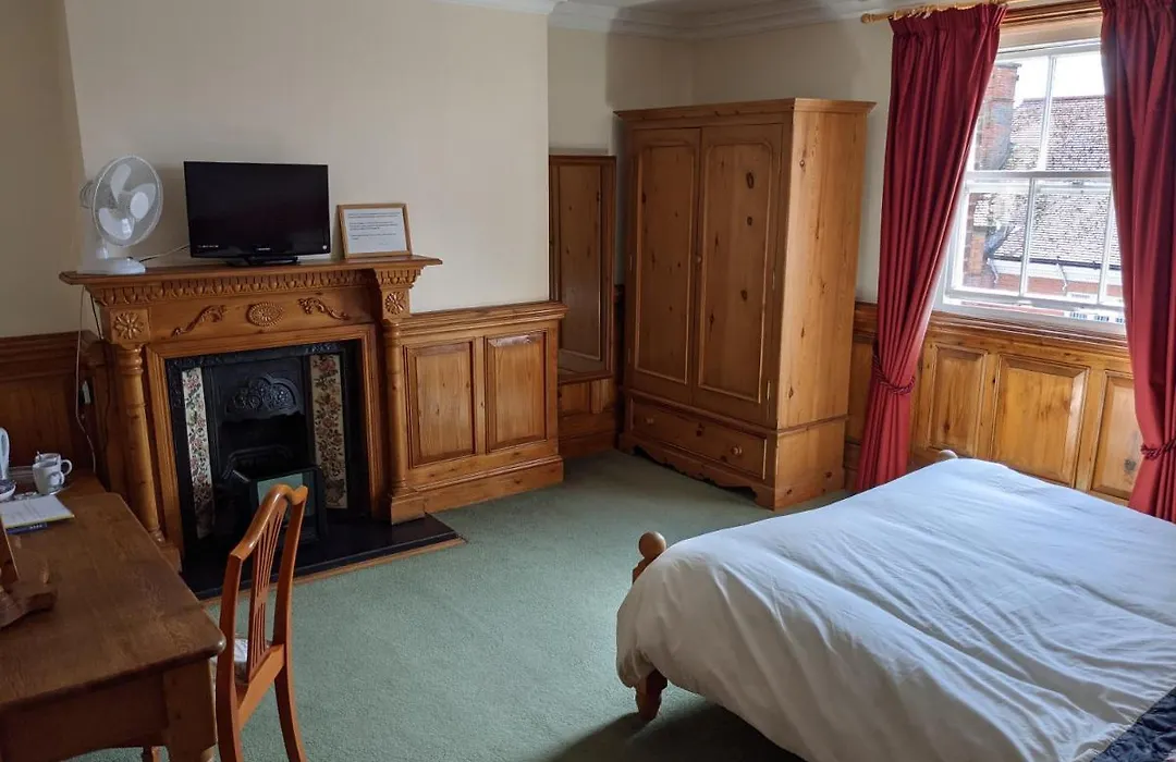 The Londesborough Arms Bar With En-Suite Rooms-1