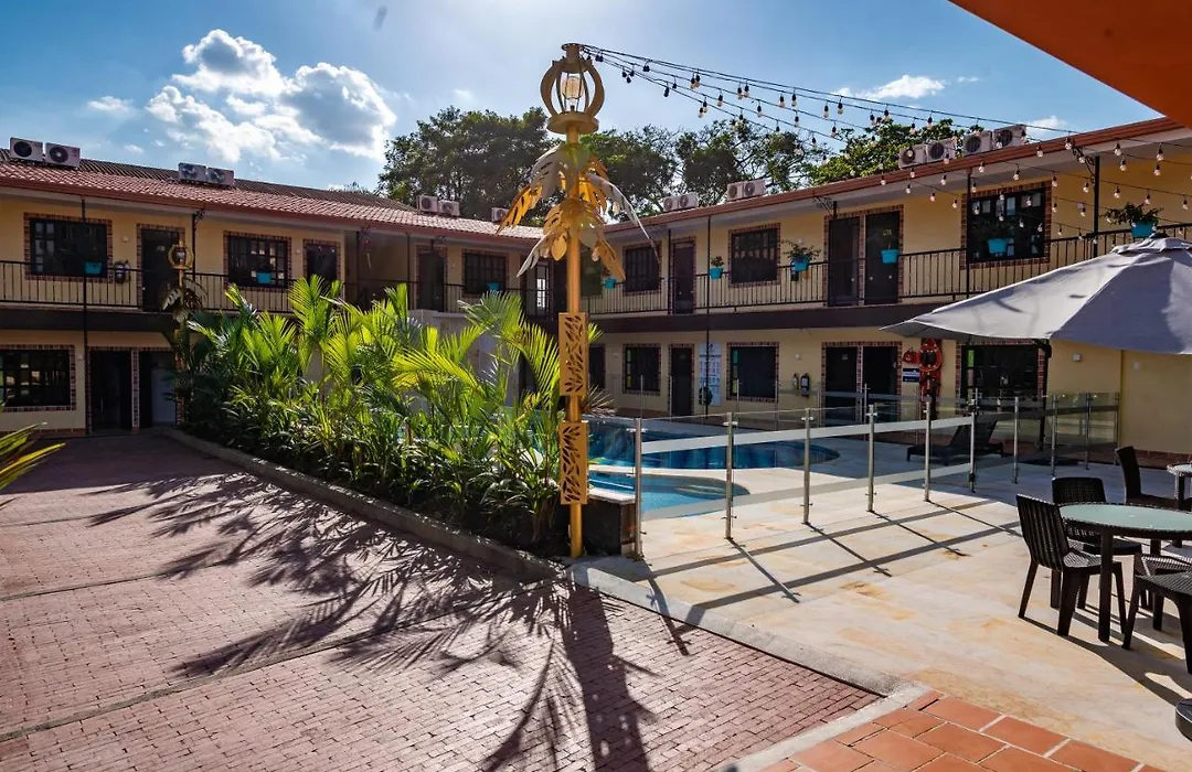 Hotel Vanguardia Natural-1
