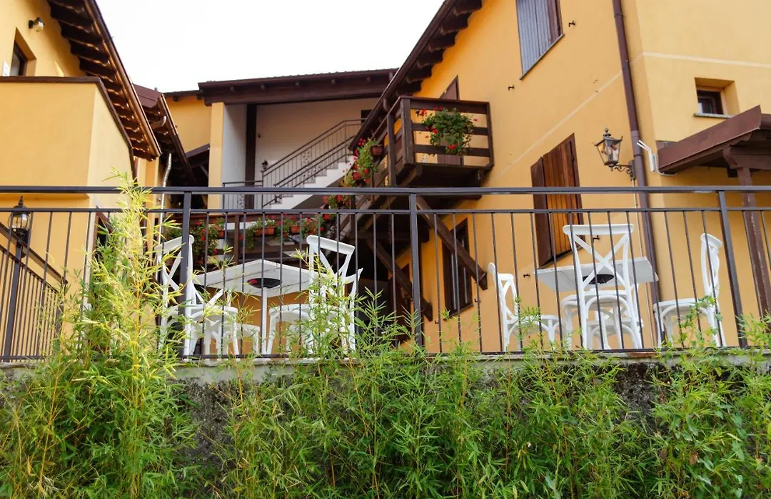 La Corte Sul Lago-1