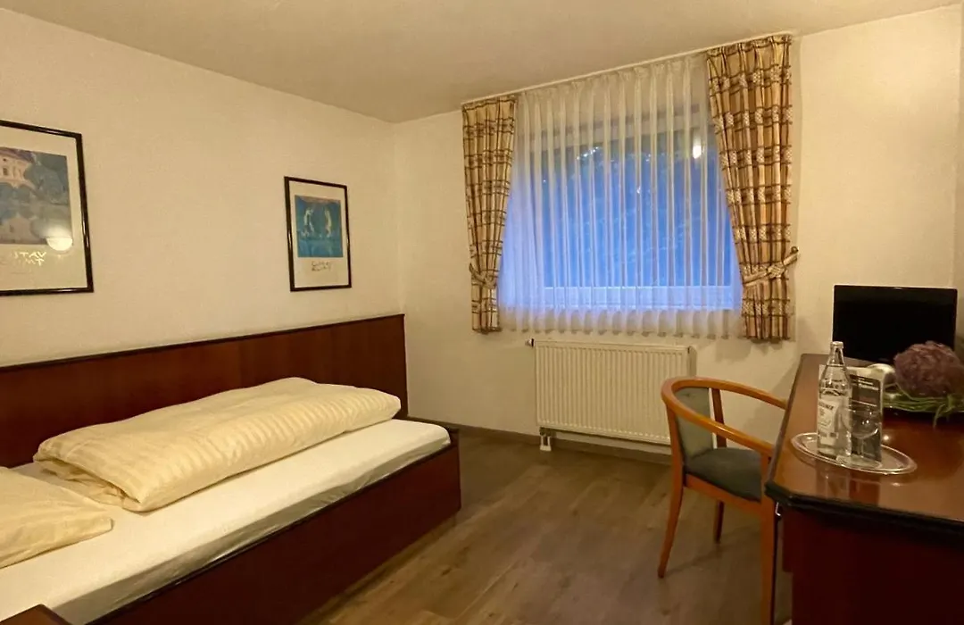 Hotel Haus Hubertus-1