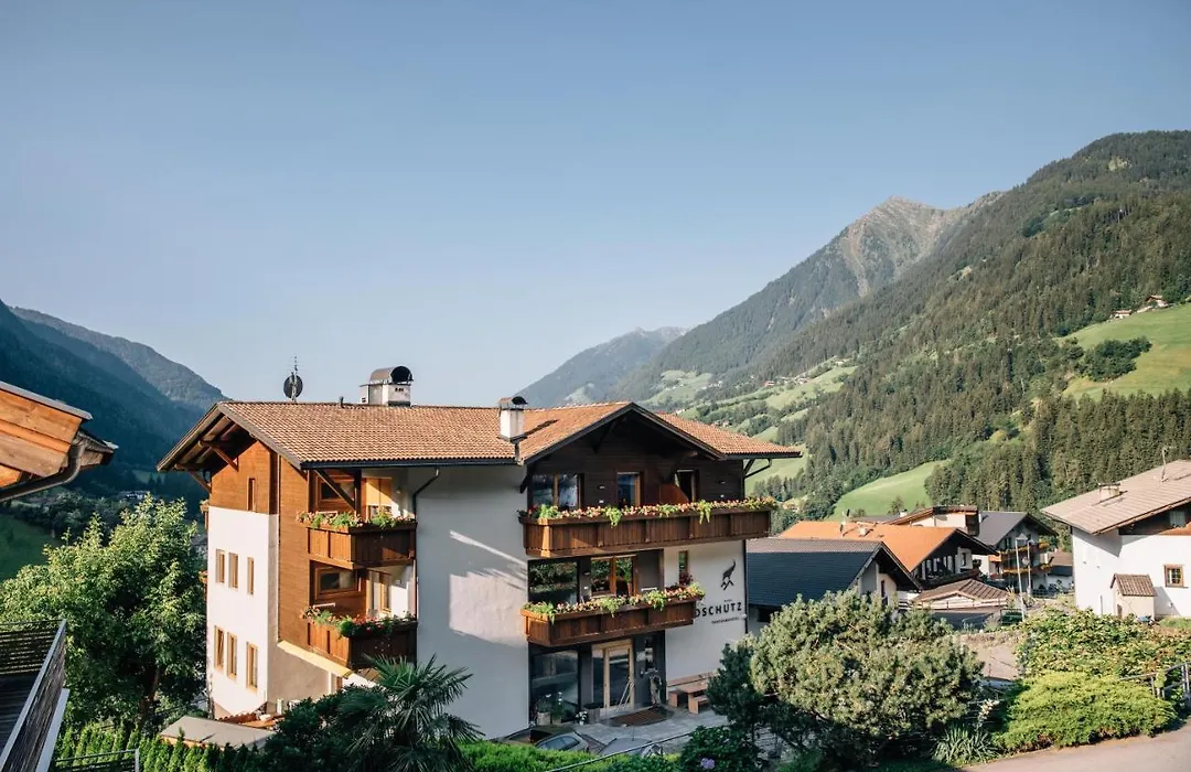 Hotel Wildschuetz-1