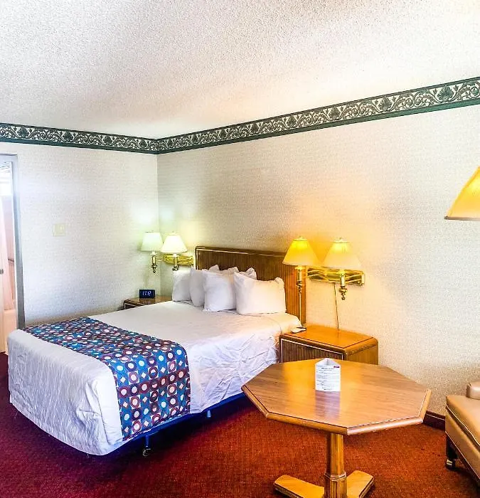 Econo Lodge Inn & Suites Winnemucca-1