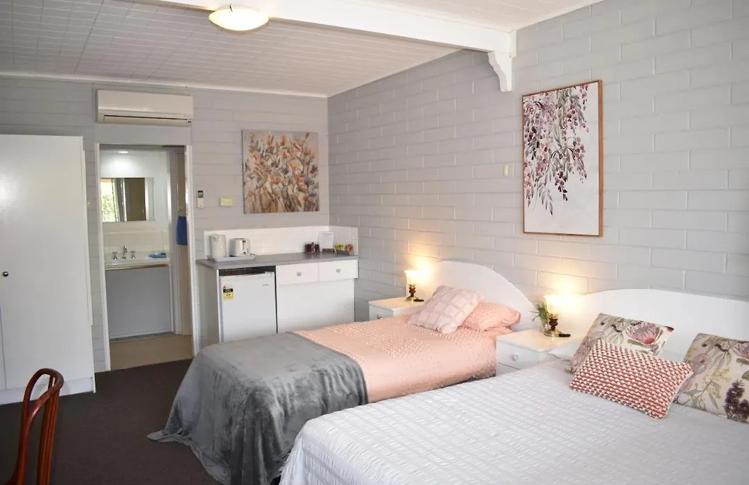 Peterborough Motel-1