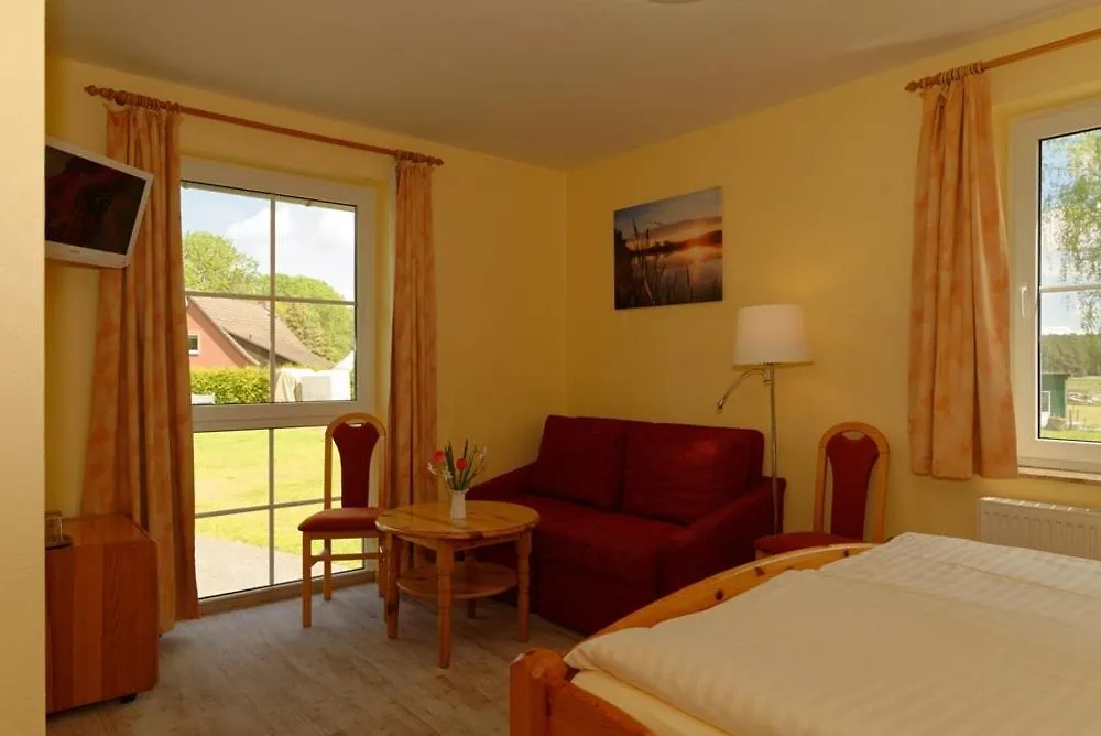 Landhotel Am Peetscher See-1