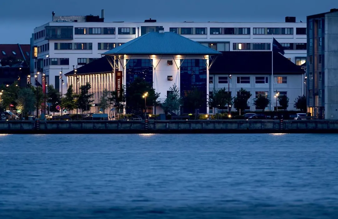 Pier 5 Hotel-1