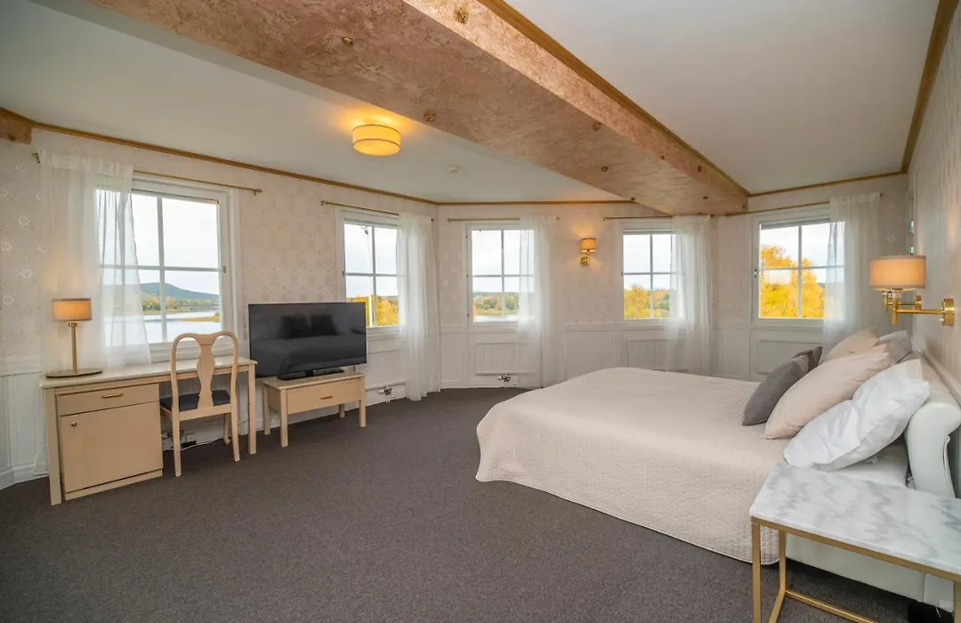 Grand Arctic Resort-1