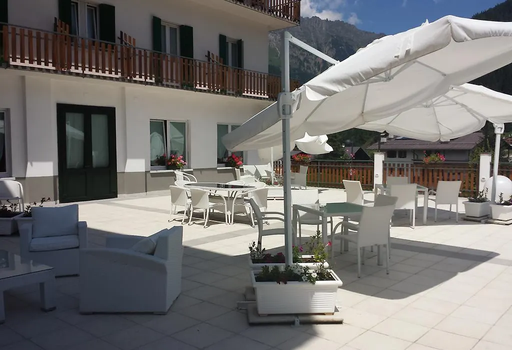 Hotel Pineta-1