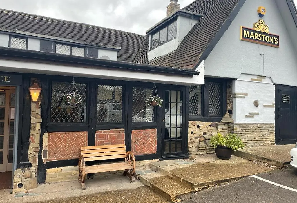 Chequers Country Inn-1