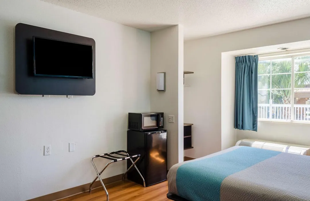 Motel 6-Mobile, Al-1