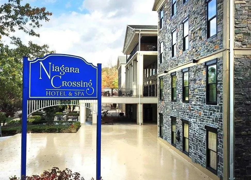 Niagara Crossing Hotel And Spa-1