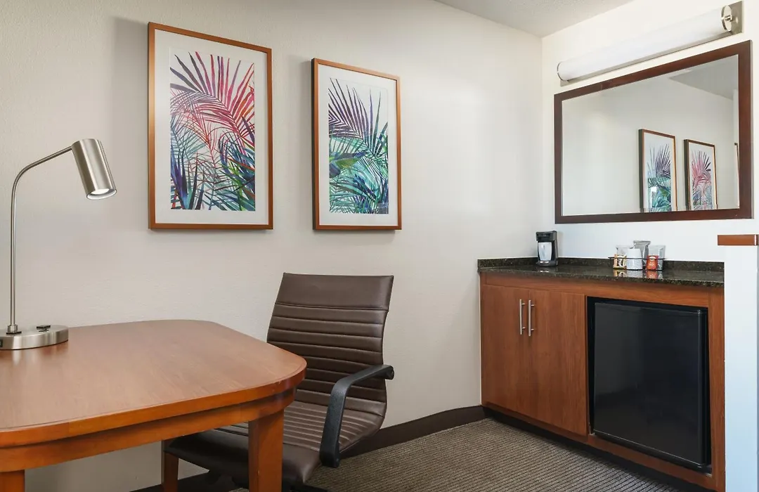 Hyatt Place Fort Lauderdale Airport/Cruise Port-1