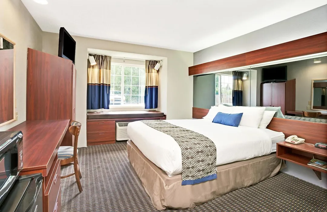 Microtel Inn & Suites By Wyndham Detroit Roseville-1
