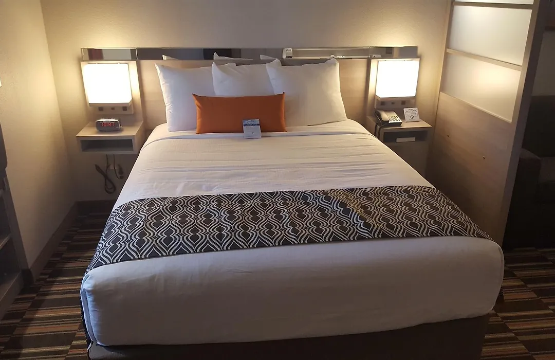 Microtel Inn & Suites By Wyndham Perry-1
