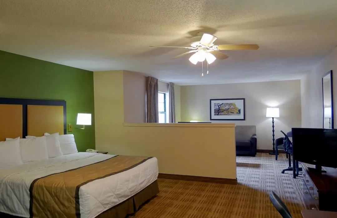 Extended Stay America Select Suites - Des Moines - Urbandale-1
