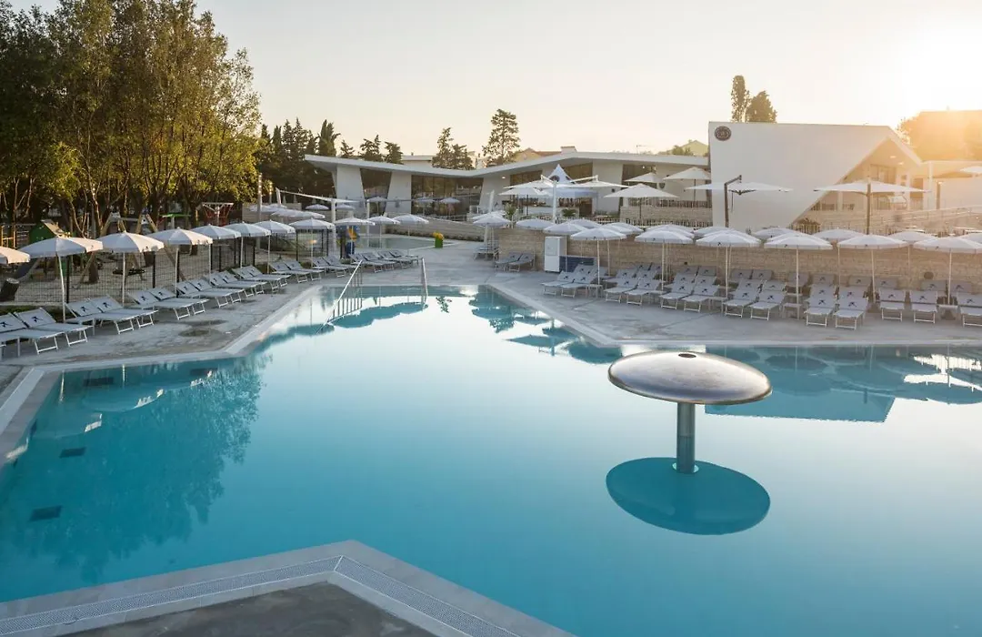 Falkensteiner Premium Mobile Homes And Camping Zadar-1