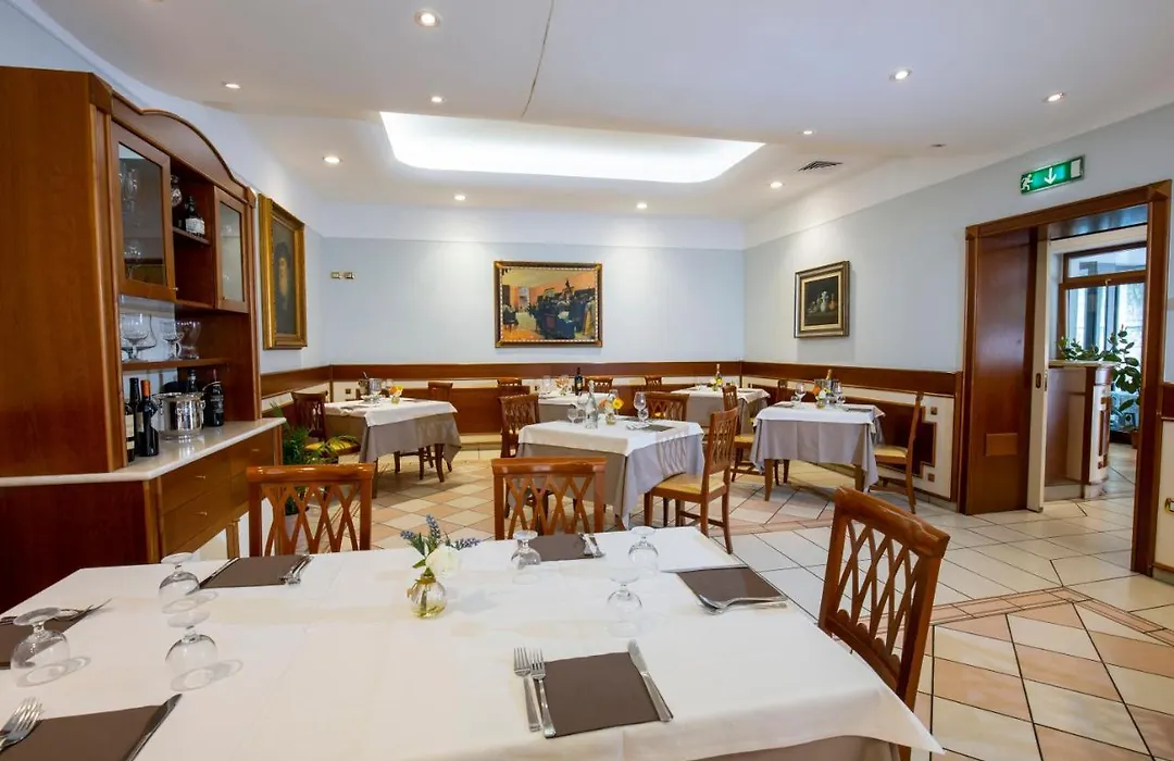 Hotel Sollievo-1