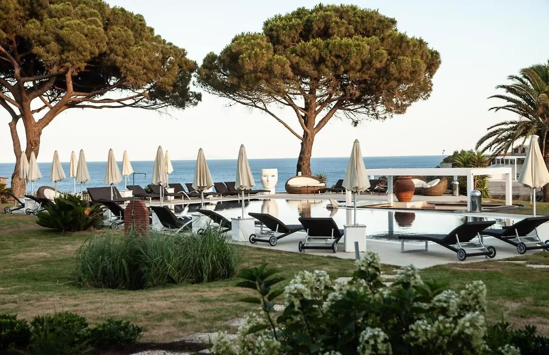 Resort Capo Bianco-1