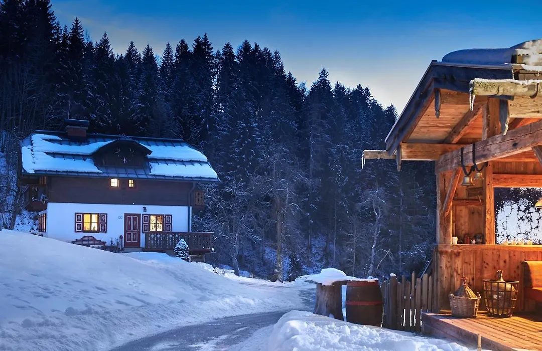 Lerchs Landhotel-1