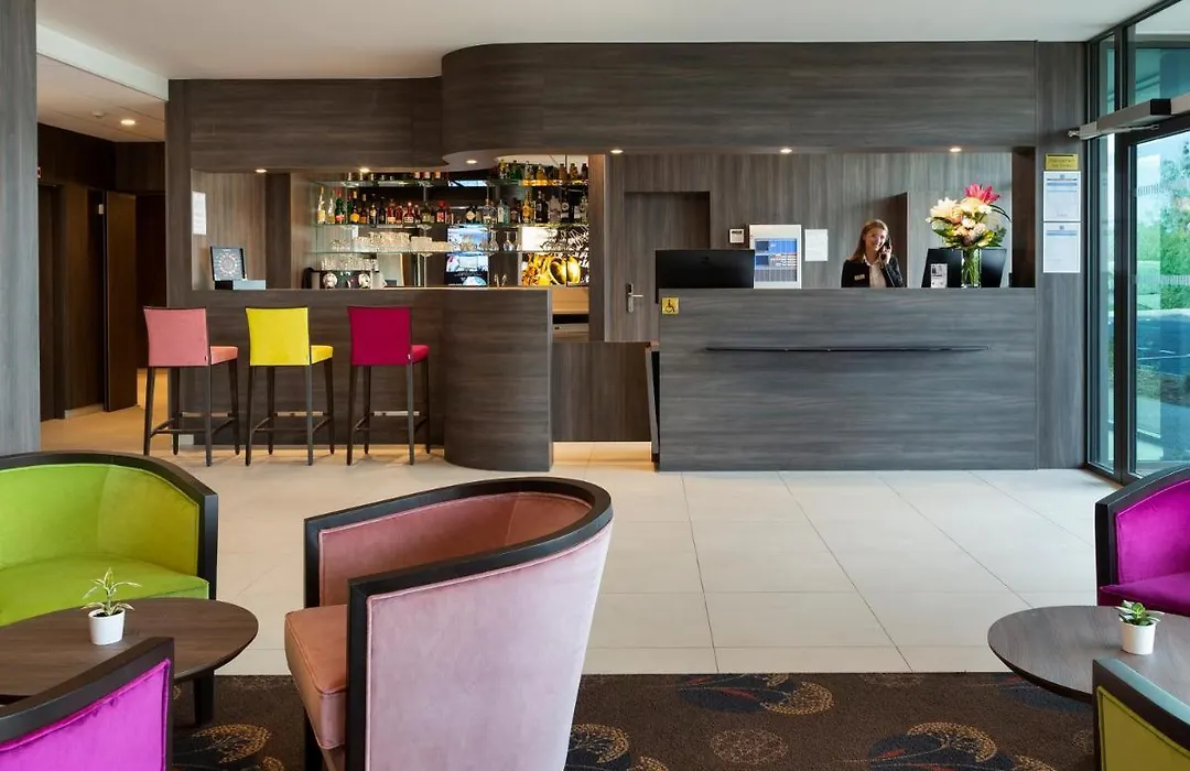 Hôtel Roi Soleil Prestige Plaisir-1