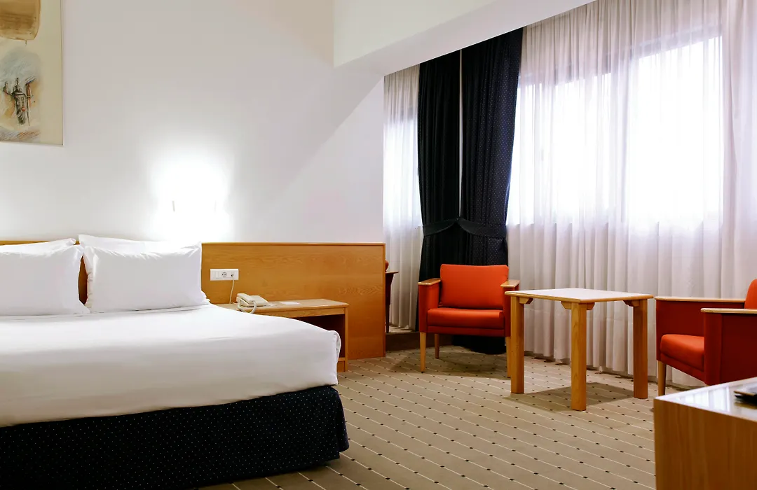 Hotel Tres Reyes Pamplona-1