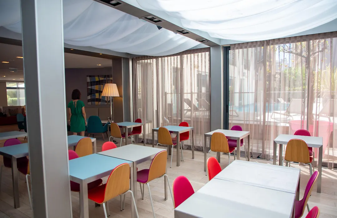 Appart Hotel Clement Ader-1