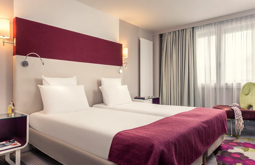 Mercure Paris Bercy Bibliotheque-1
