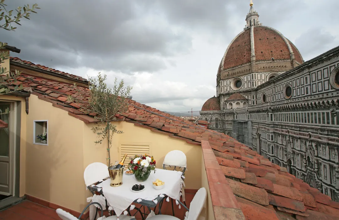 Palazzo Gamba Apartments Al Duomo-1