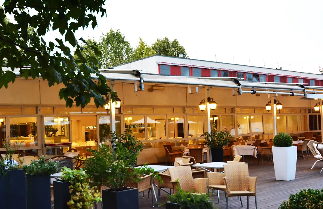Living Place Hotel-1