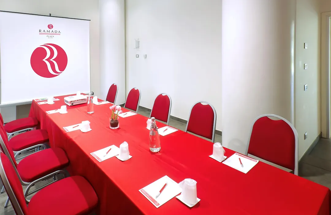 Ramada Plaza By Wyndham Milano-1