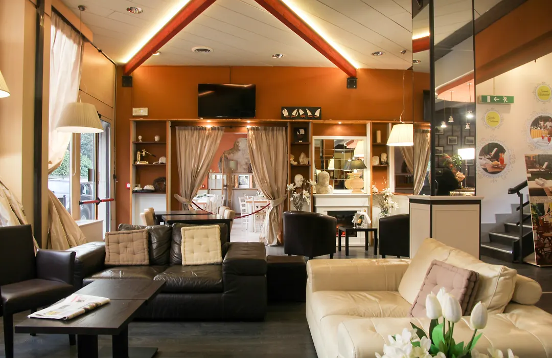 Hotel Italia-1