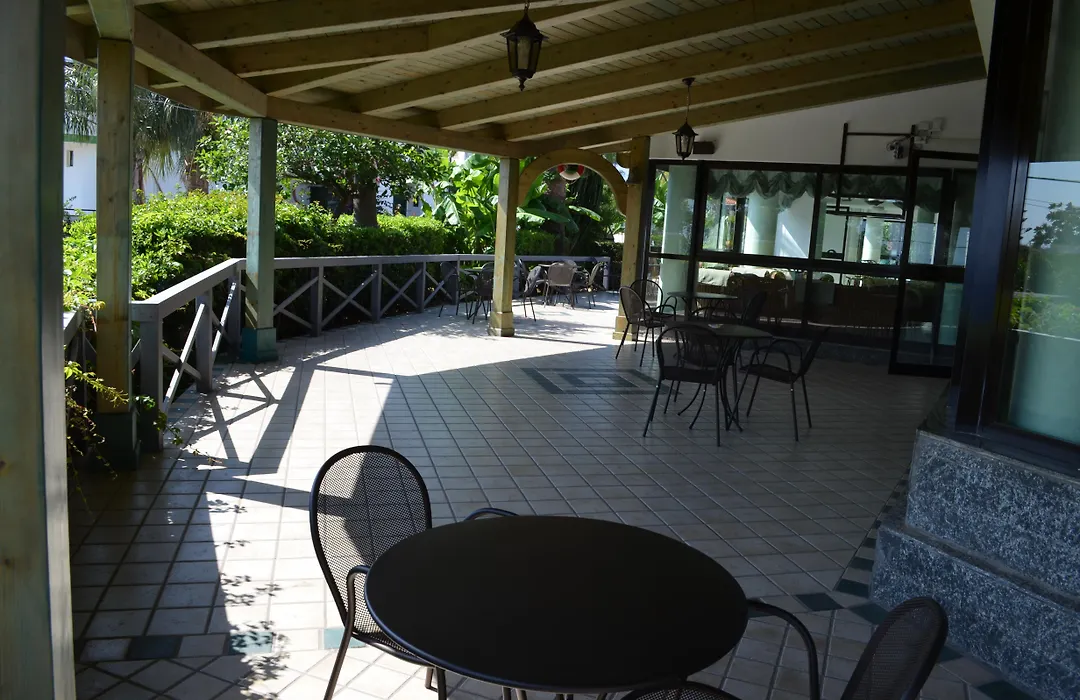 Hotel MARINELLA - Private Free Parking - Grotticelle Beach 200 m-1