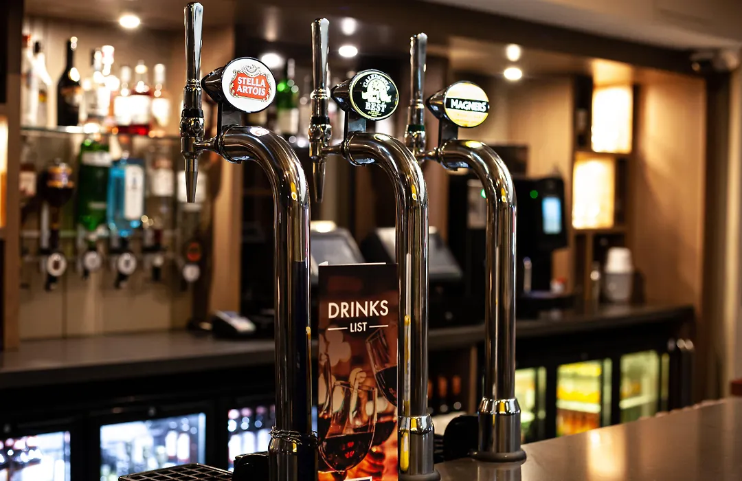 Doubletree By Hilton Edinburgh Airport-1