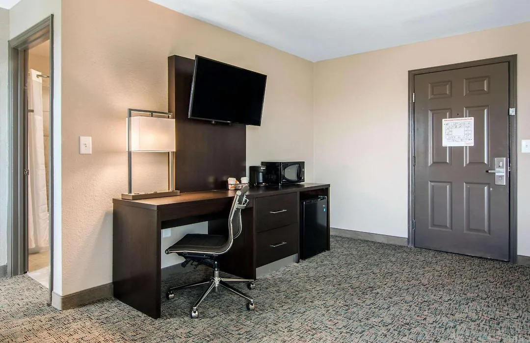 Clarion Inn & Suites Atlanta Downtown-1