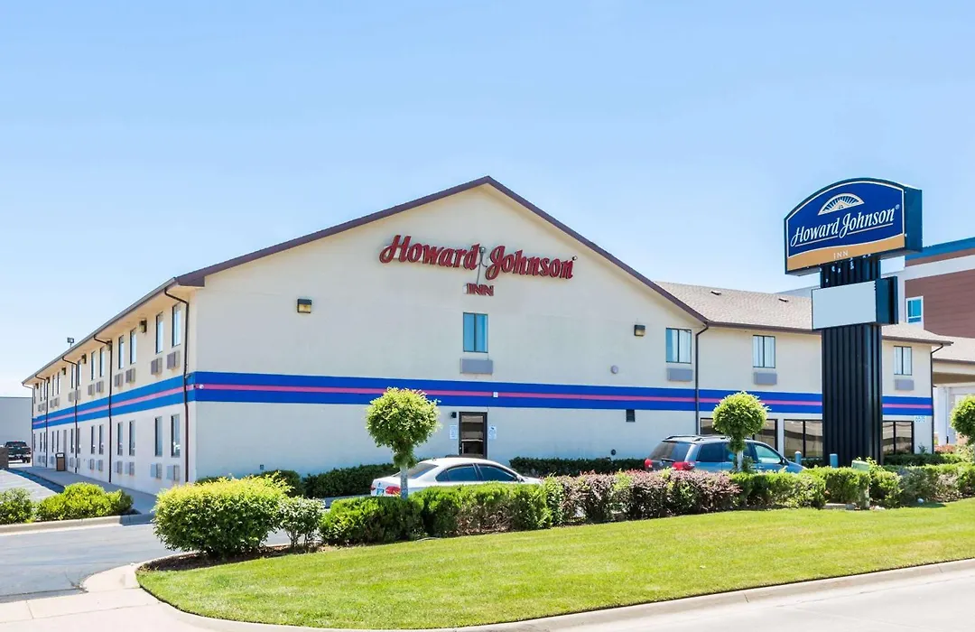 Howard Johnson By Wyndham Wichita Airport-1