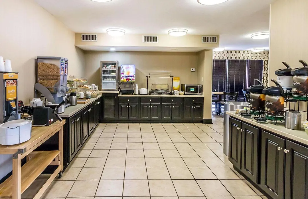 Quality Inn Savannah I-95-1