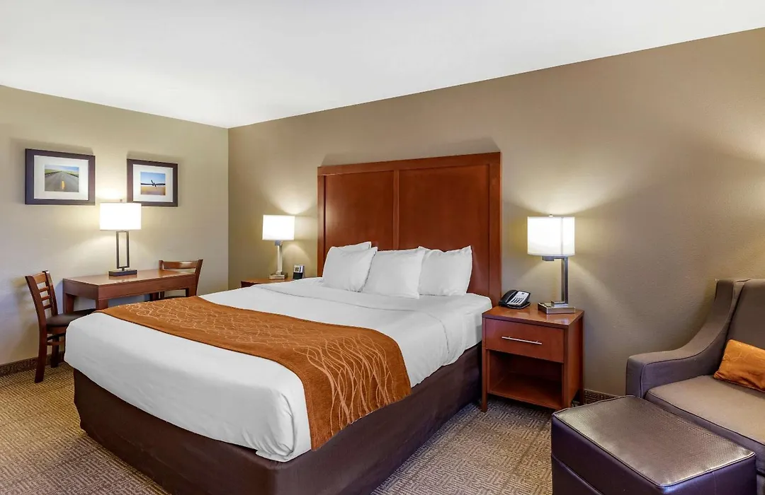 Comfort Inn Evansville-Casper-1