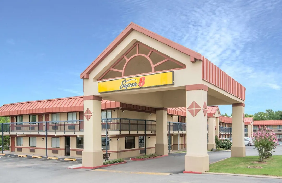 Super 8 By Wyndham Tulsa - Route 66-1