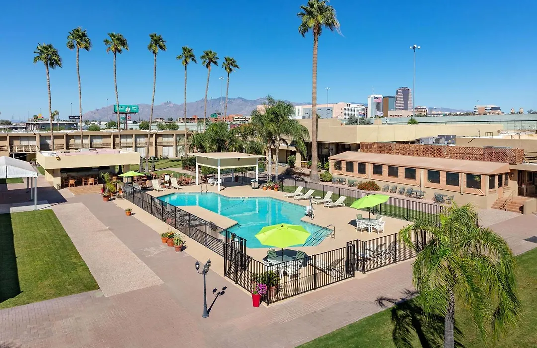 Ramada By Wyndham Tucson-1