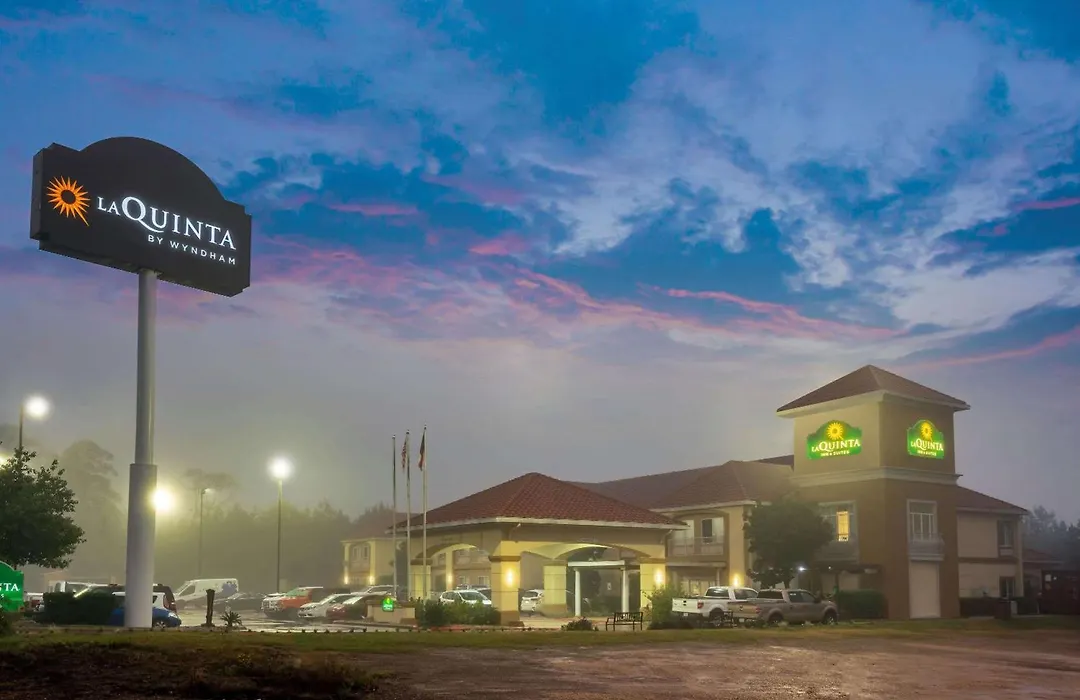 La Quinta By Wyndham Conroe-1
