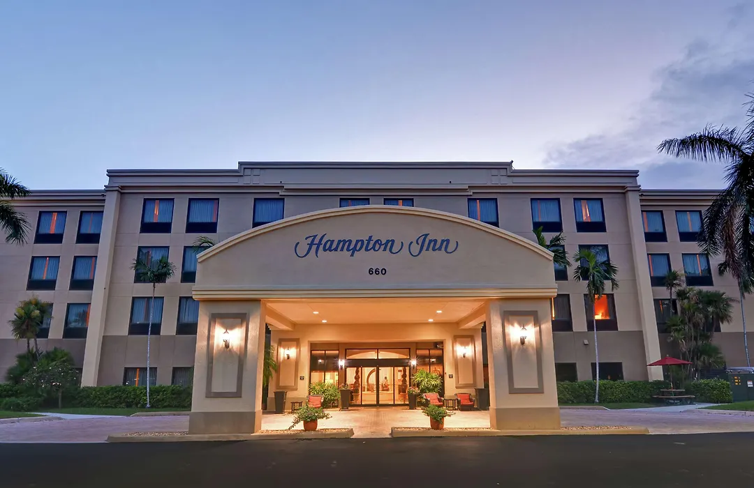 Hampton Inn Deerfield Beach-1
