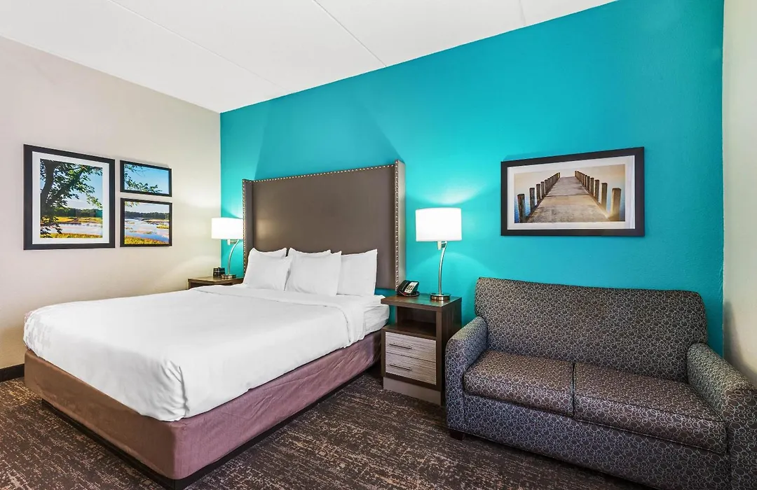 La Quinta By Wyndham Jamestown-1
