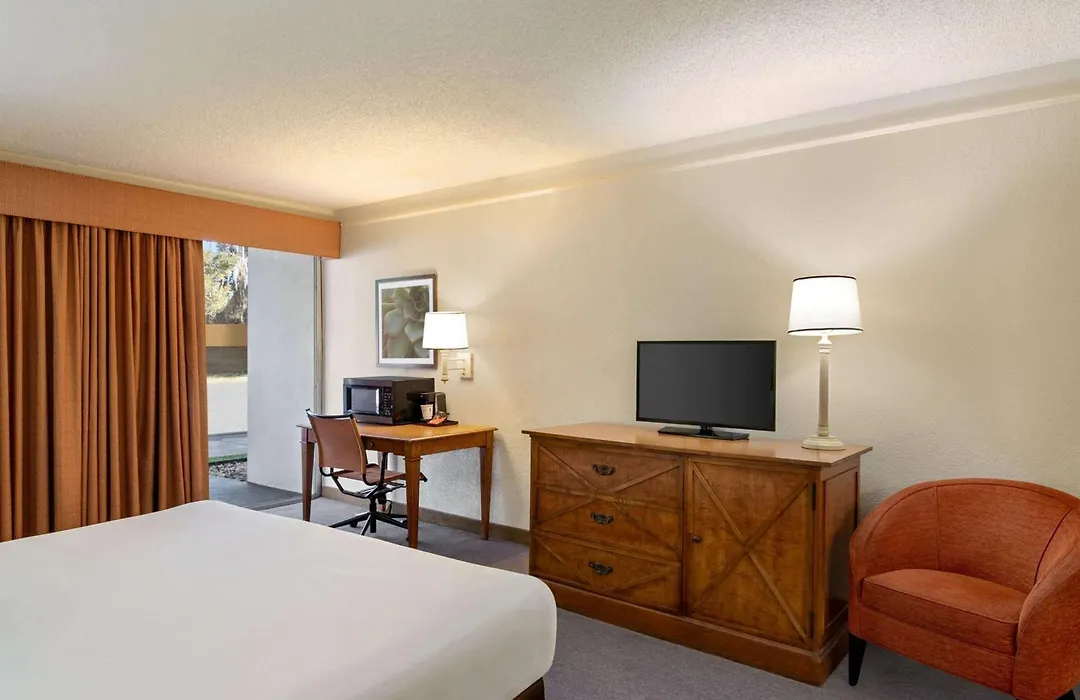 Baymont By Wyndham Intl Speedway I-95 Daytona Beach-1