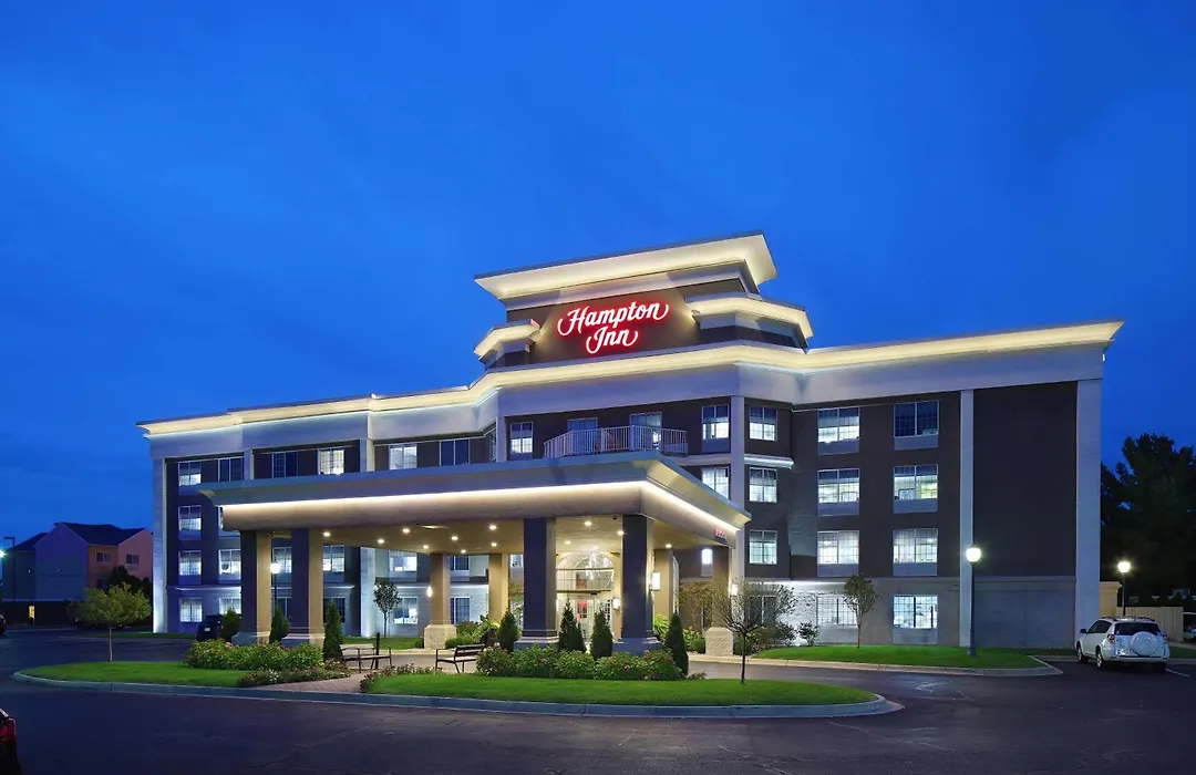 Hampton Inn Holland-1