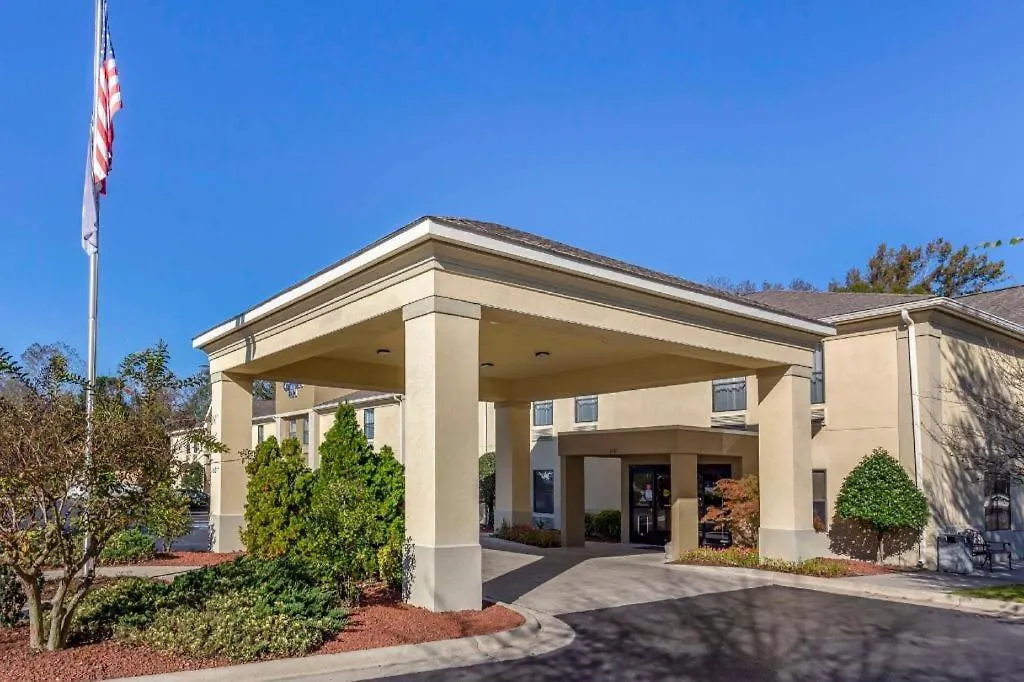 Comfort Inn Clinton-1