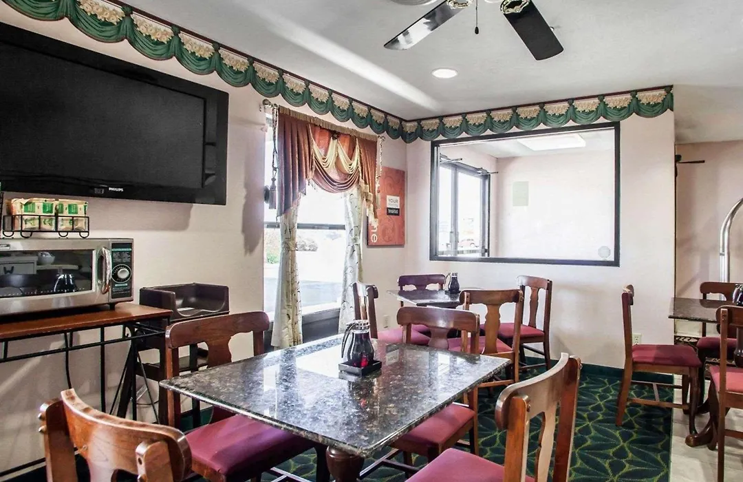 Quality Inn Arcola-1