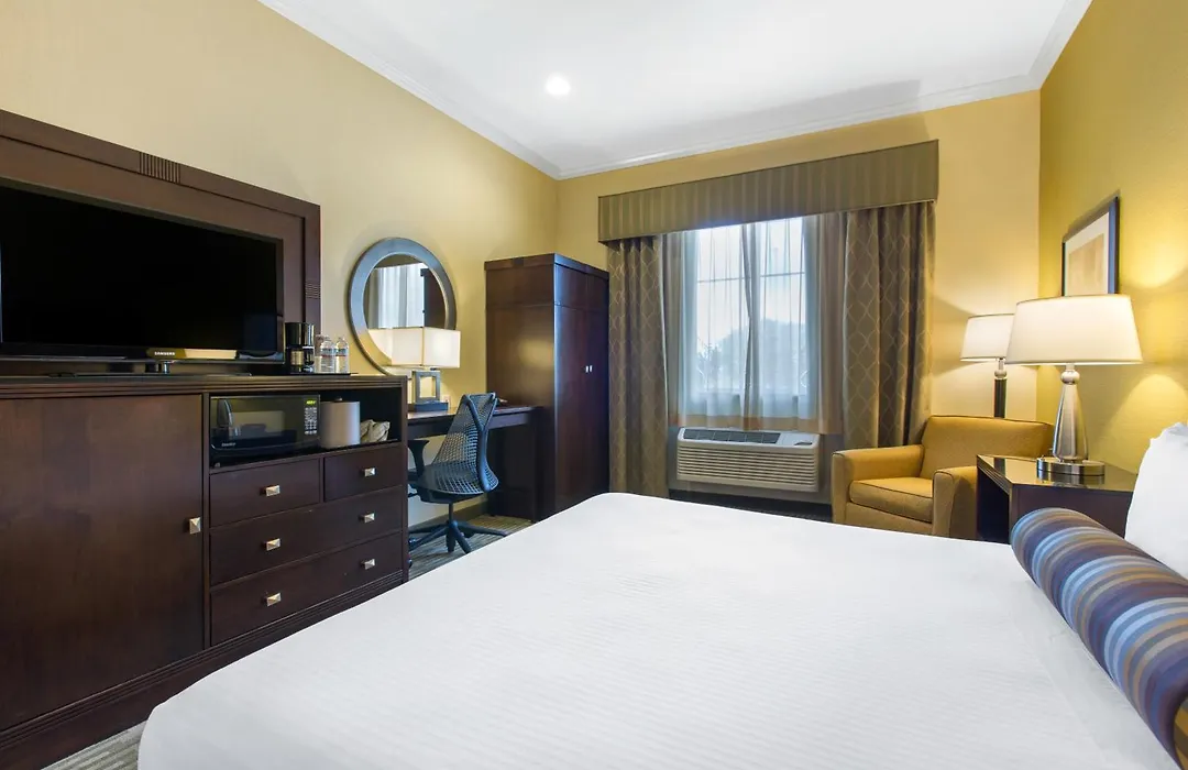 The Oaks Hotel & Suites-1